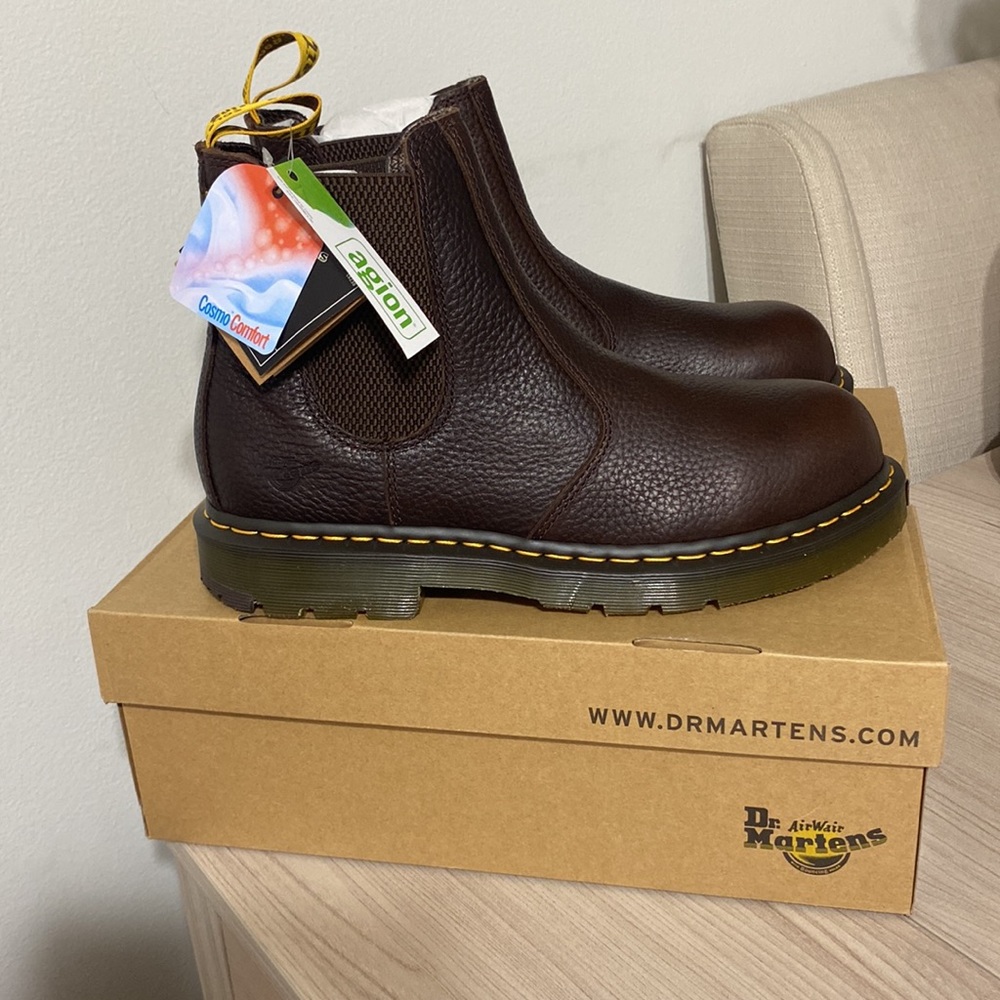 2976 YELLOW STITCH CRAZY HORSE LEATHER CHELSEA BOOTS